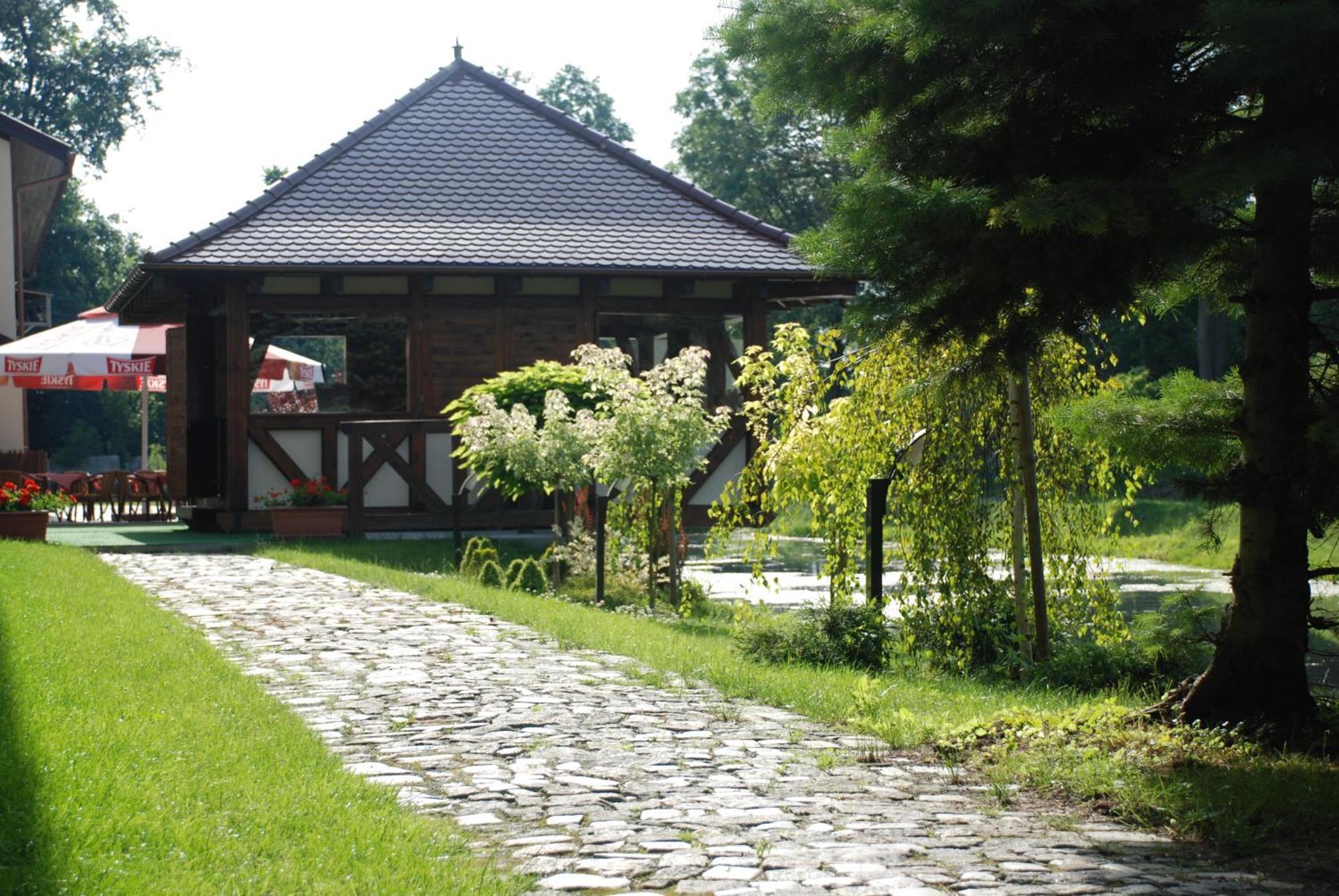 Hotel Karczyce Bagian luar foto