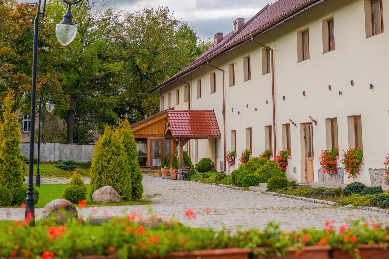 Hotel Karczyce Bagian luar foto